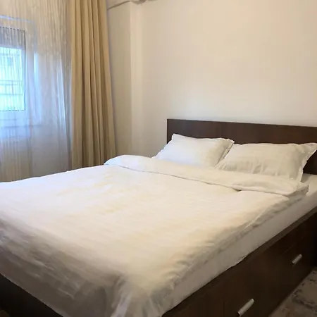 Adrian Mega Apartment Ploiesti